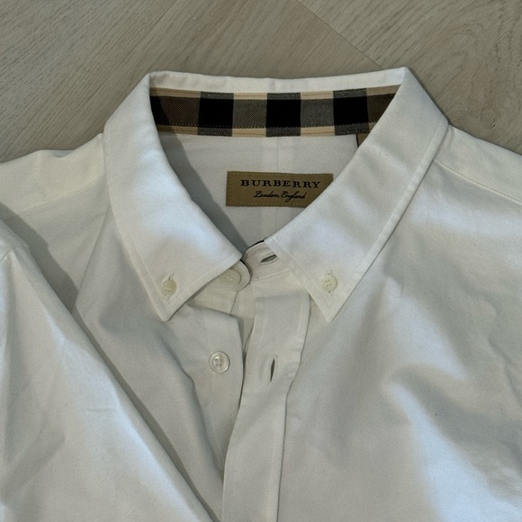 Like-new Burberry button-down shirt. - Picture 3 of 5